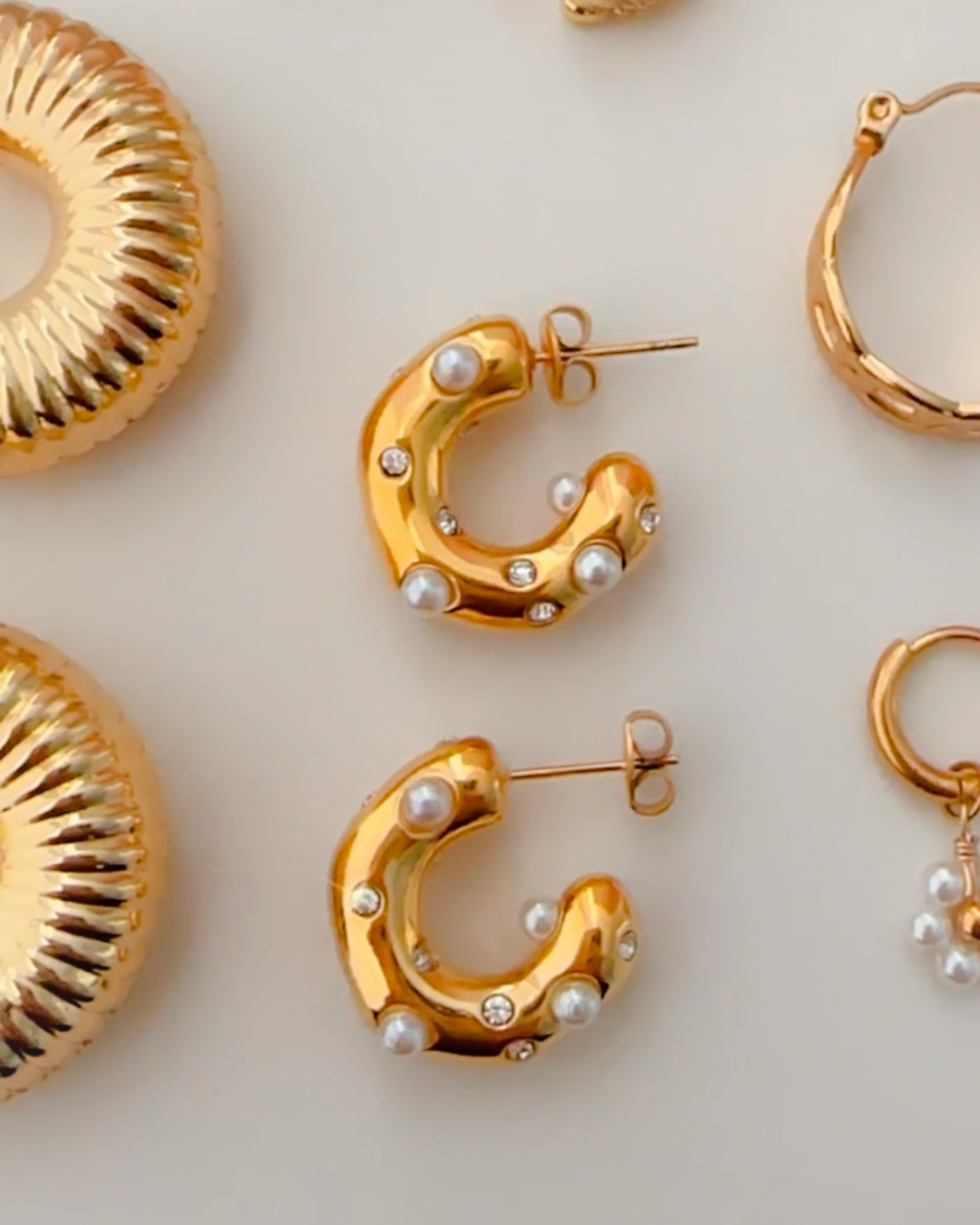 Lola Hoops
