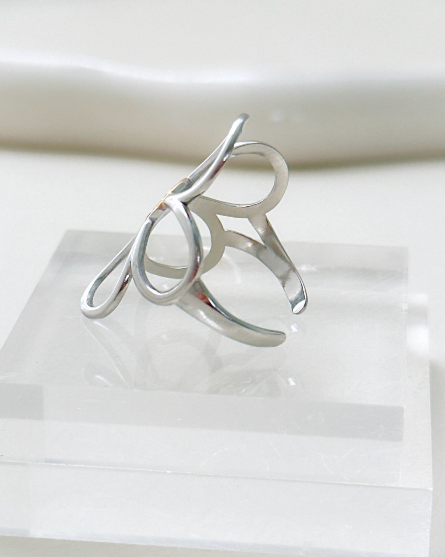 Two Tones Flower Ring