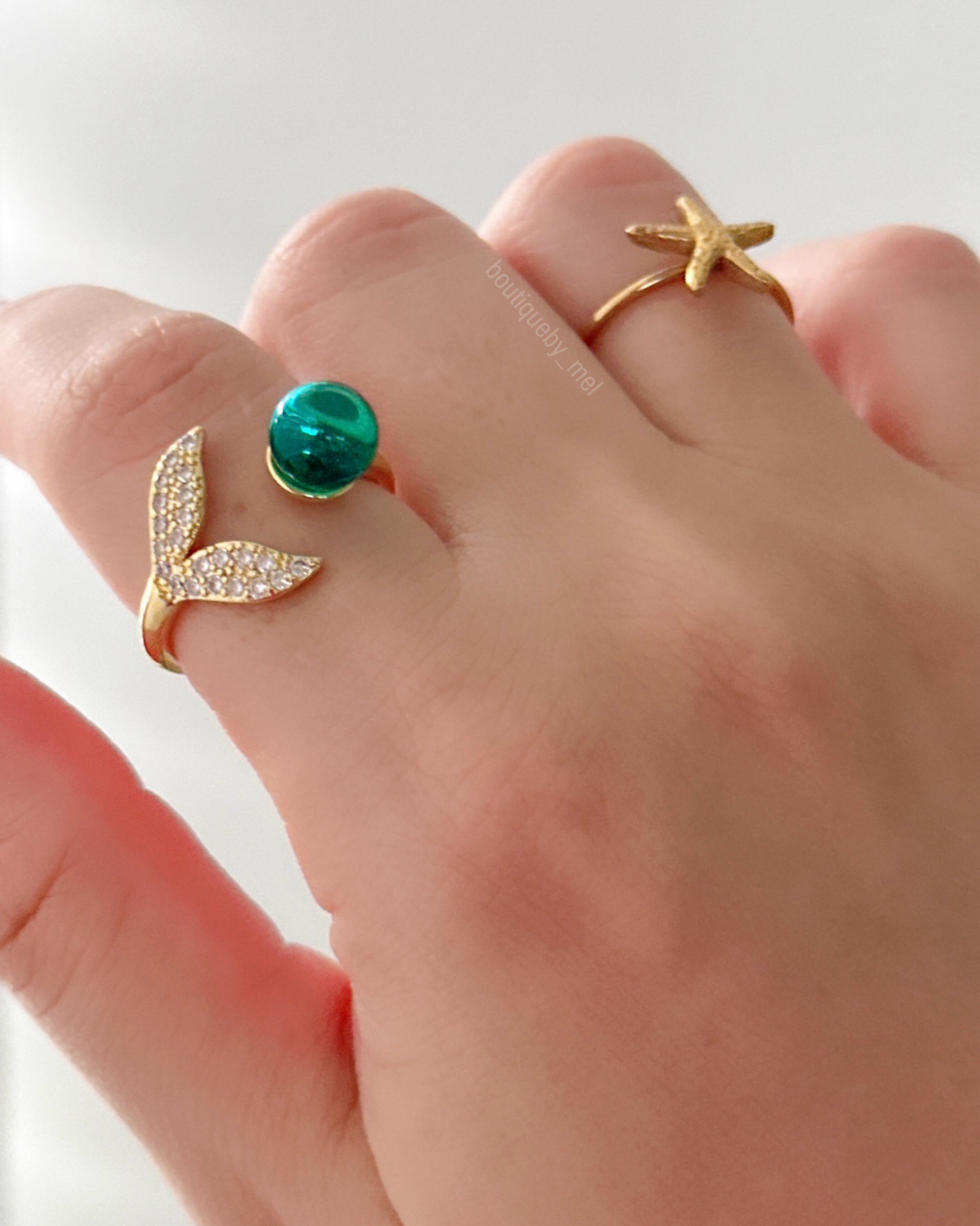 Mermaid Glow Ring 🧜♀️