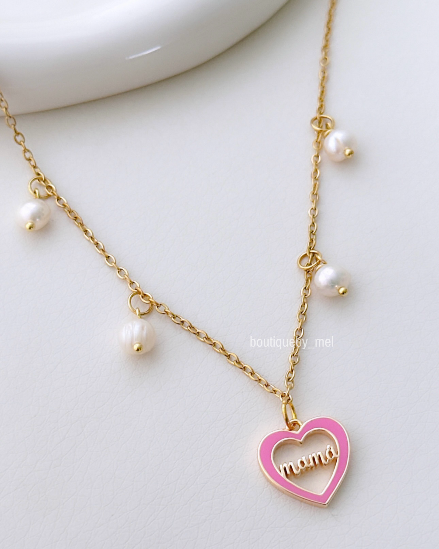 MAMÁ Pearl Necklace