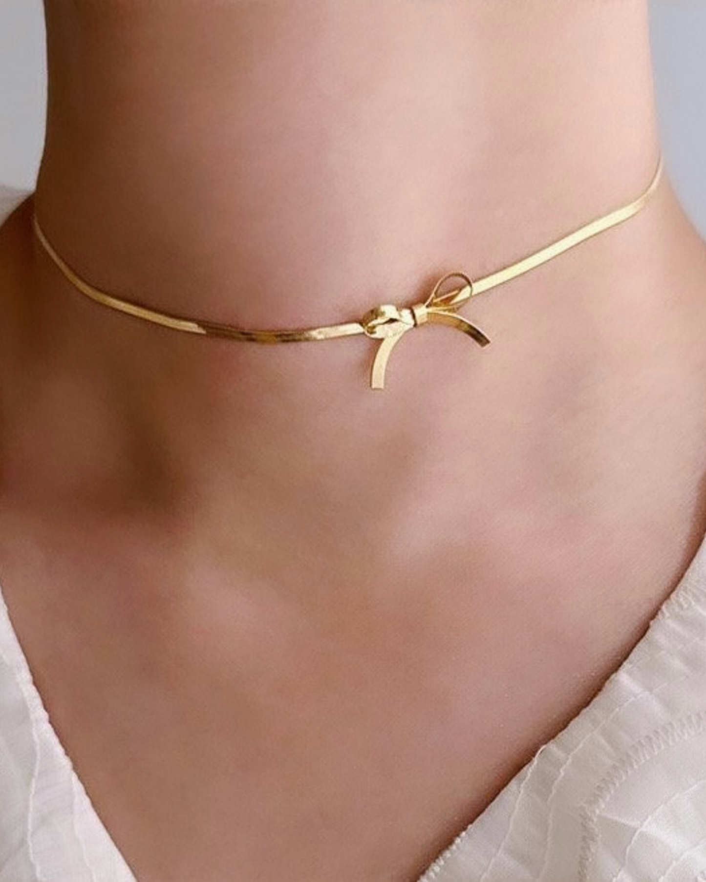 Small Bow Choker
