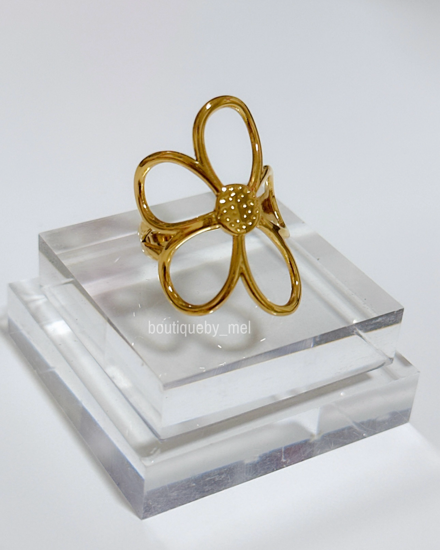 Two Tones Flower Ring