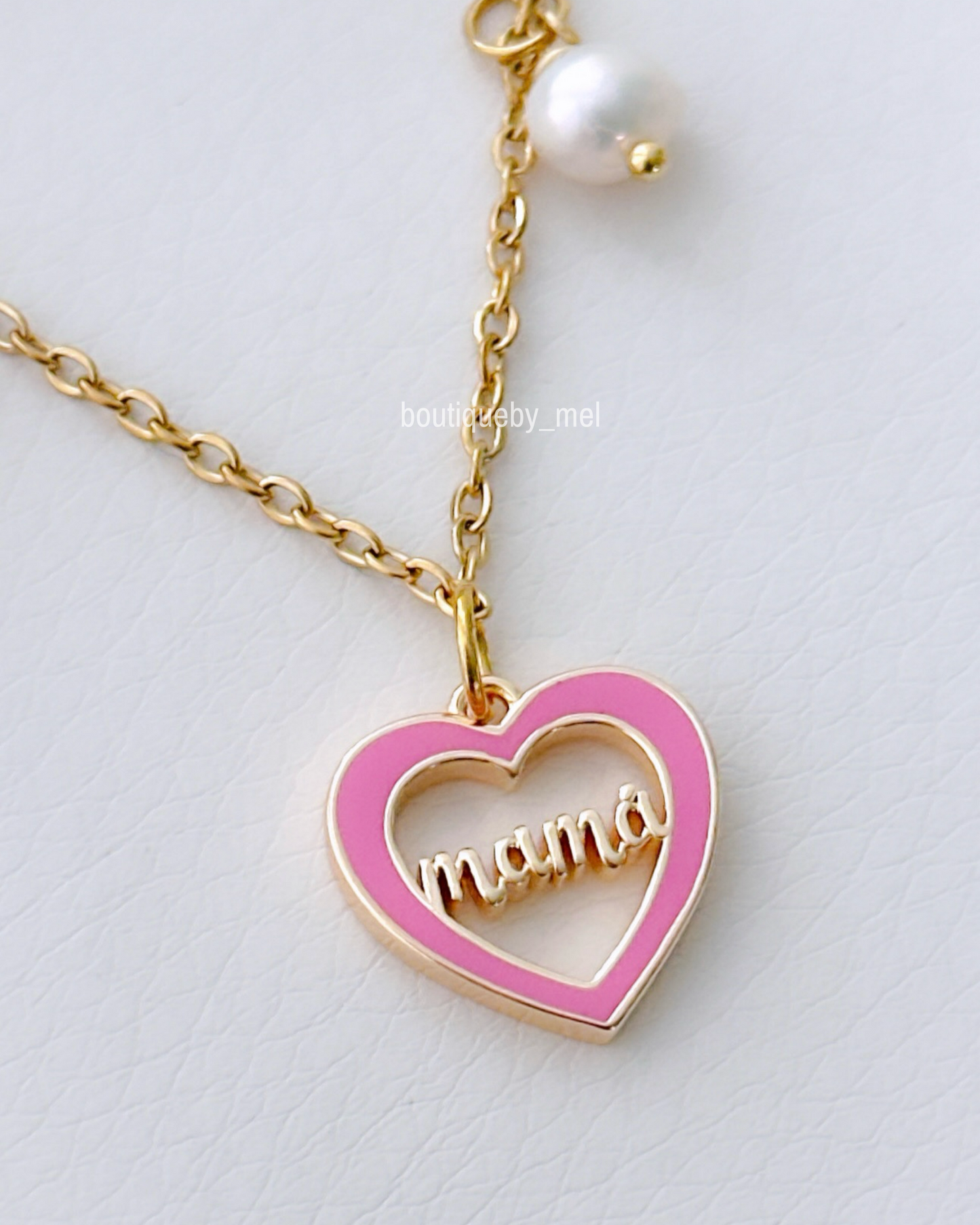 MAMÁ Pearl Necklace