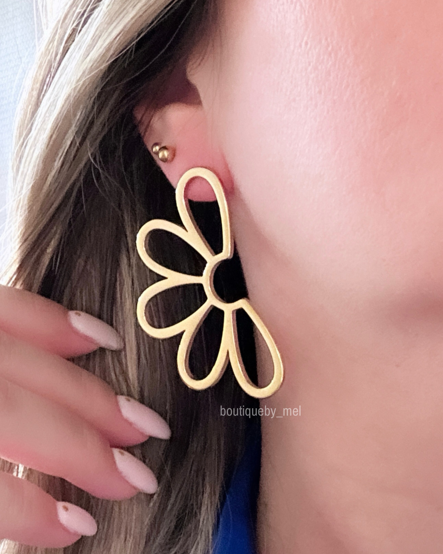 Half Daisy Earrings