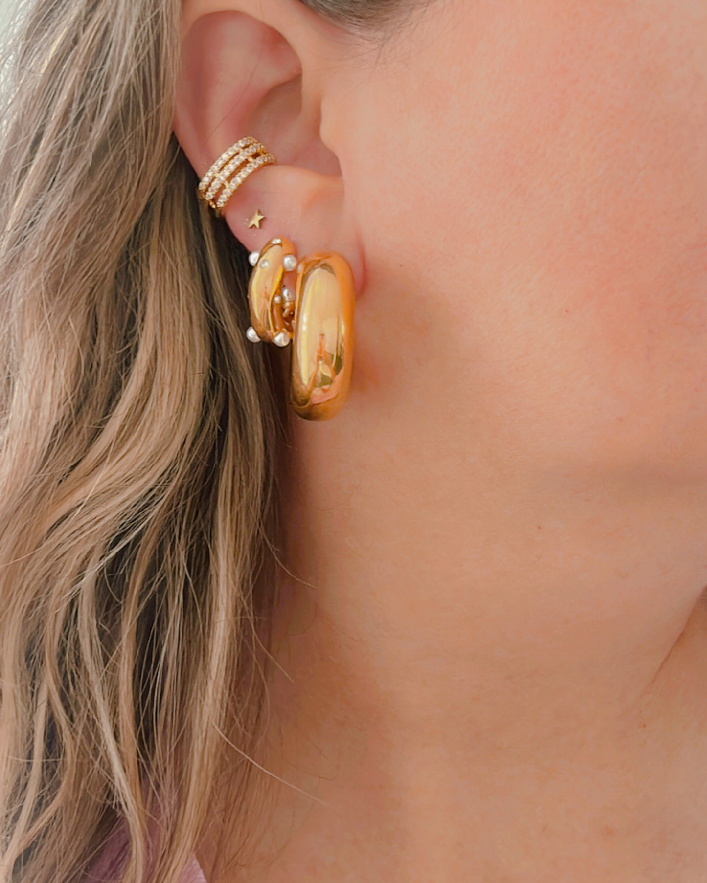 Lola Hoops