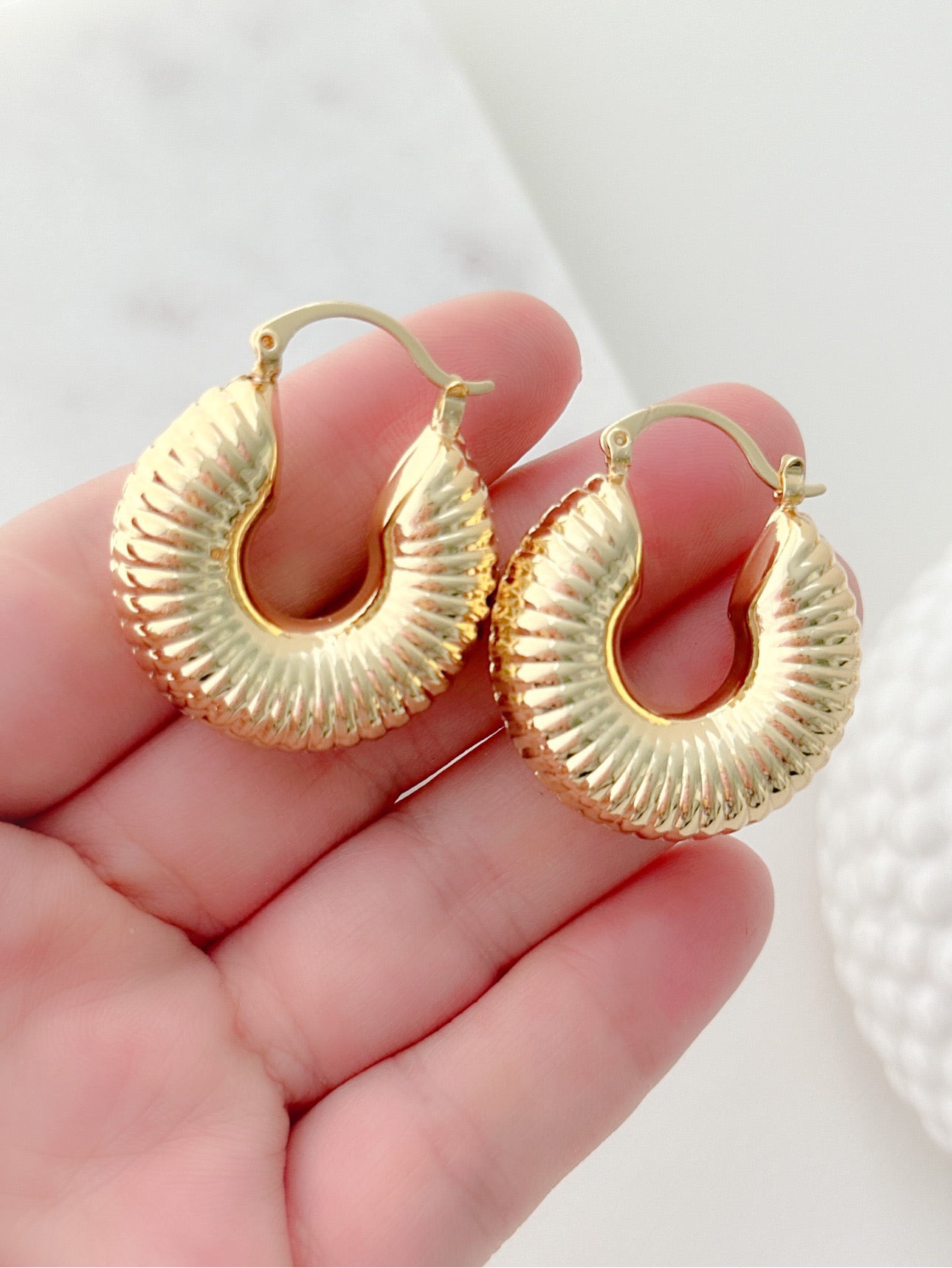 Cataleya Hoops
