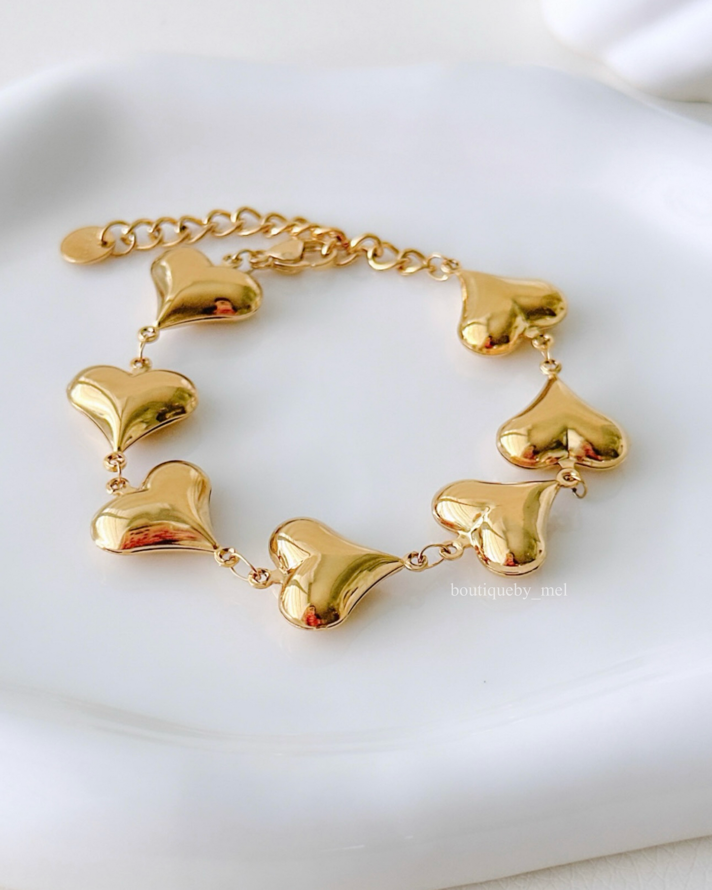 Golden Hearts Bracelet