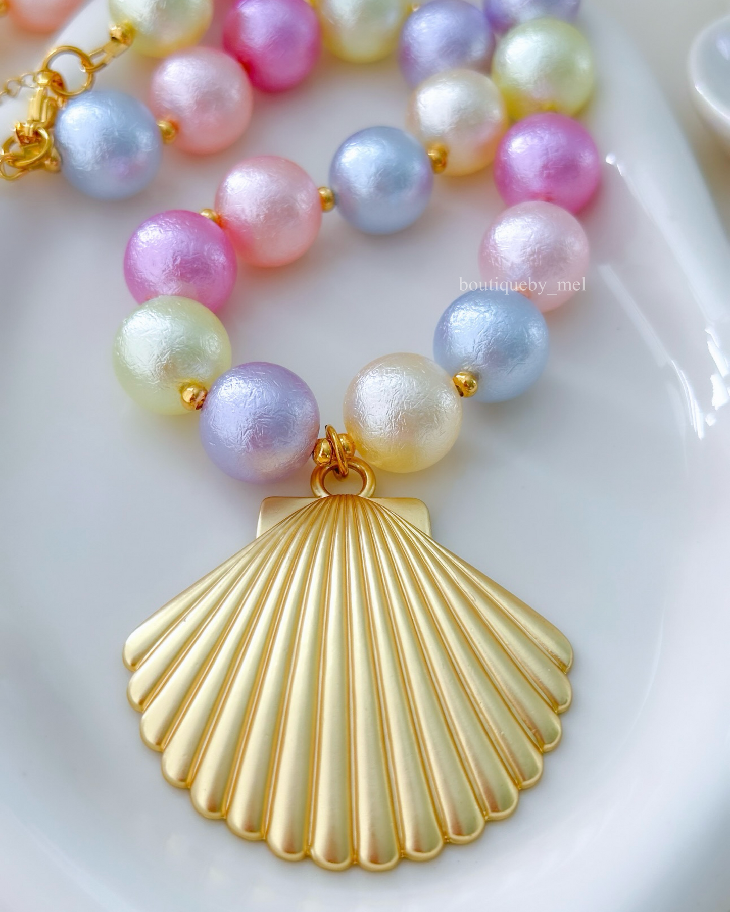 Golden Shell Necklace