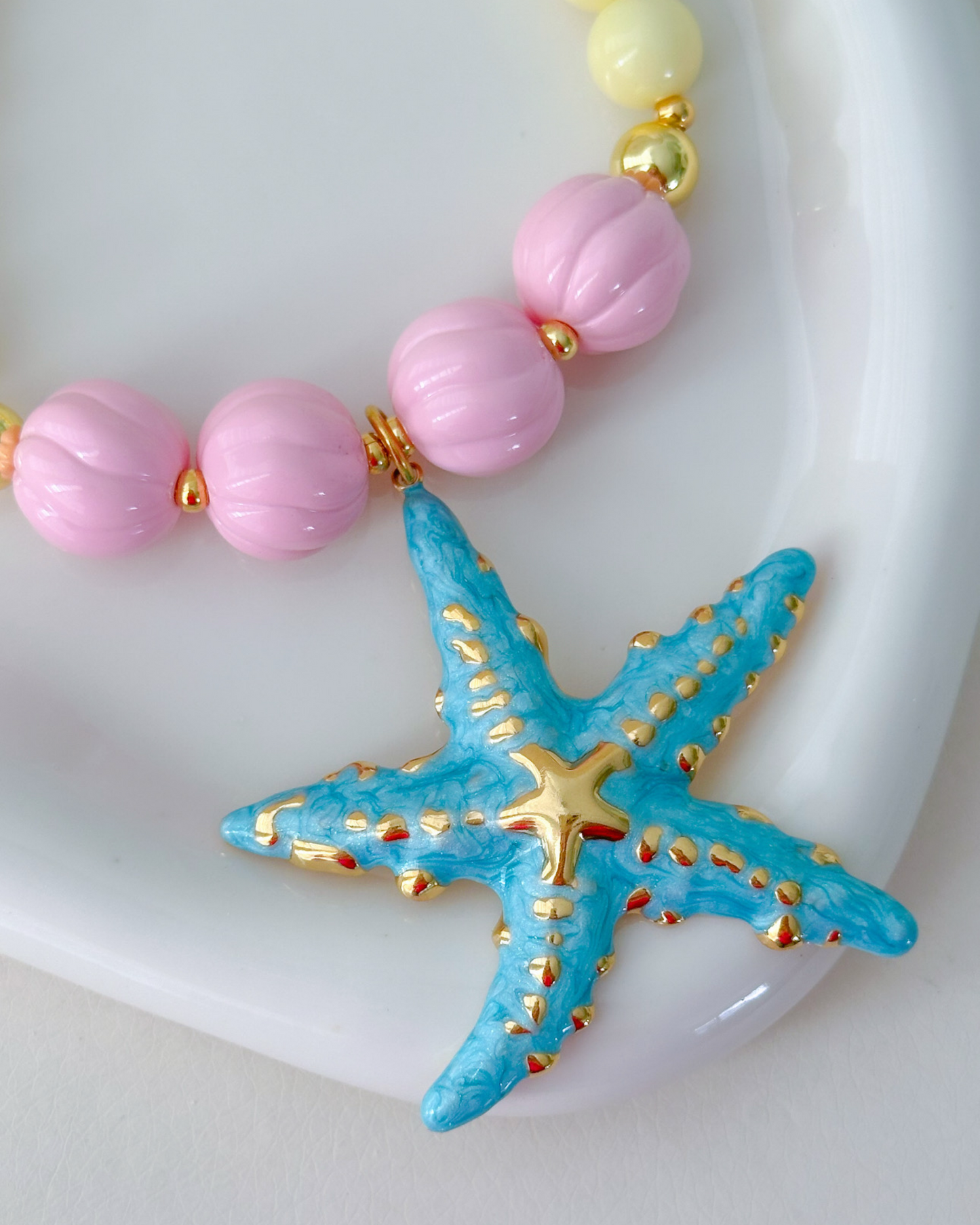 Yellow Beack Necklace