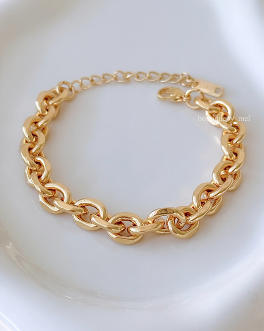 Golden Link Bracelet