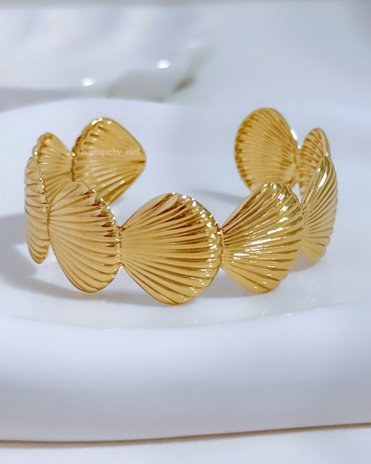 Amalfi Shell Bangle