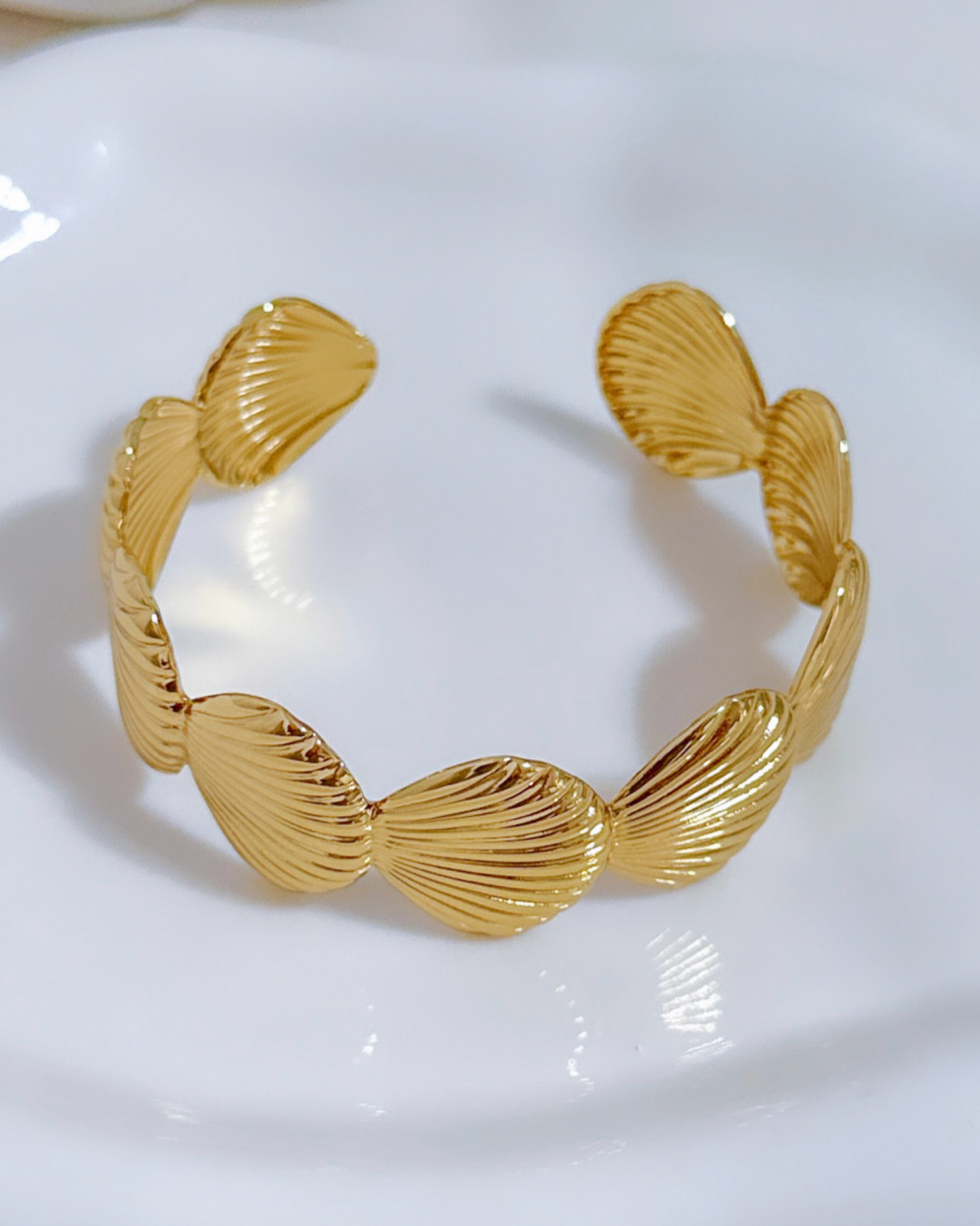 Amalfi Shell Bangle