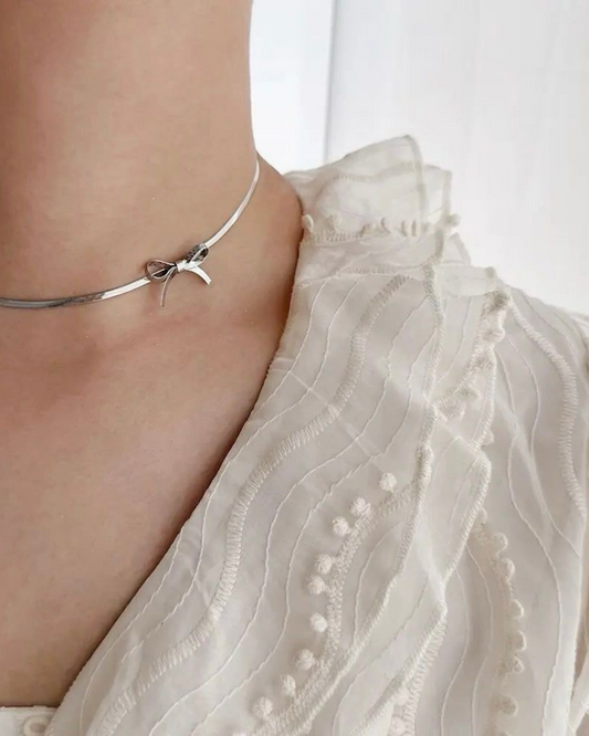 Small Bow Choker