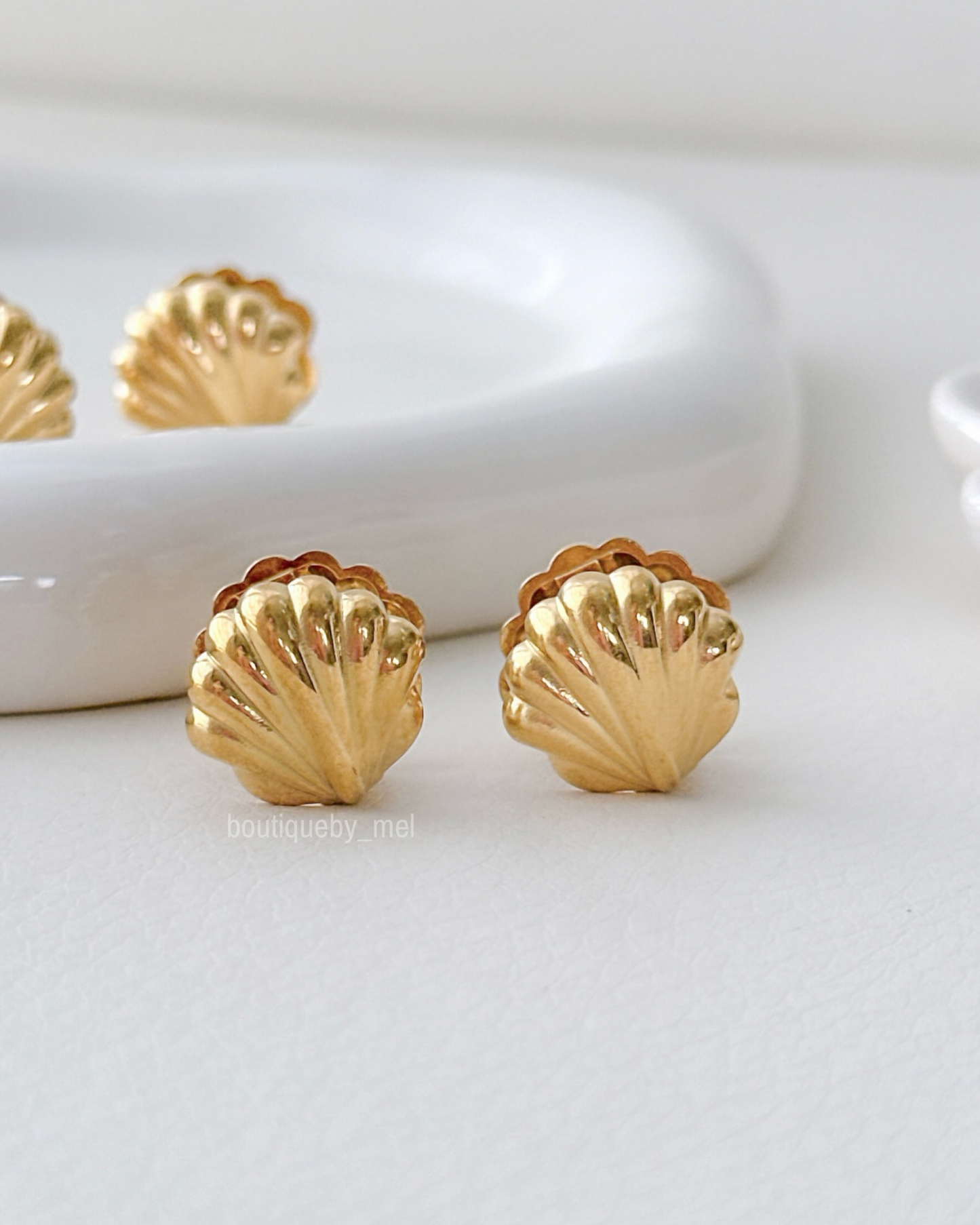 Golden Shell Earrings