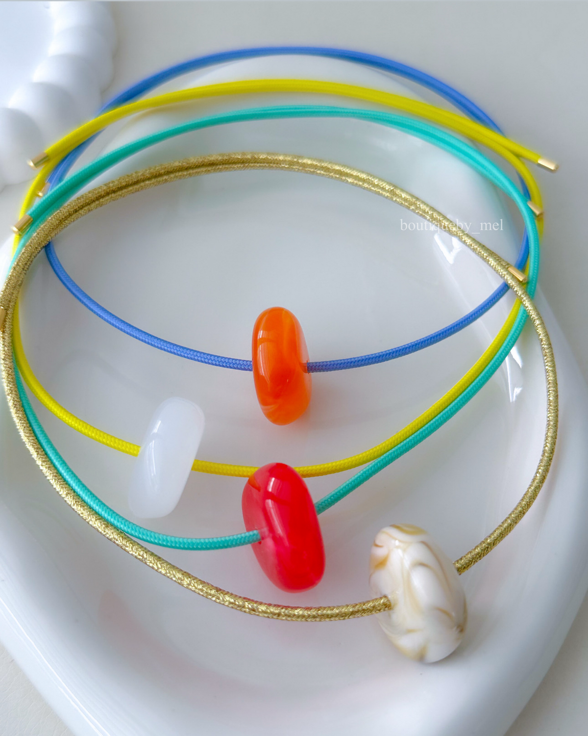 Magnetic Chokers