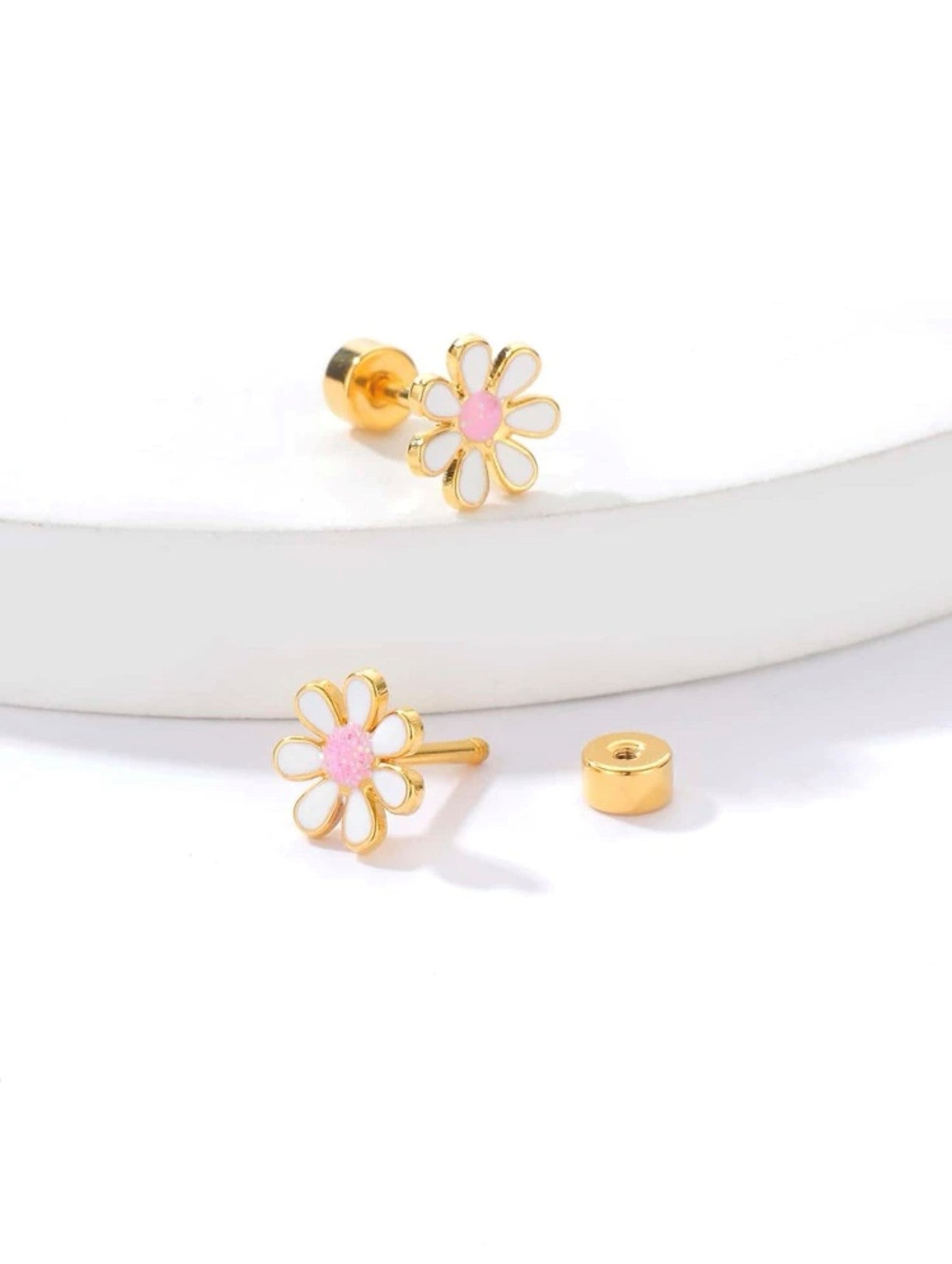 White Daisy Stud Earrings